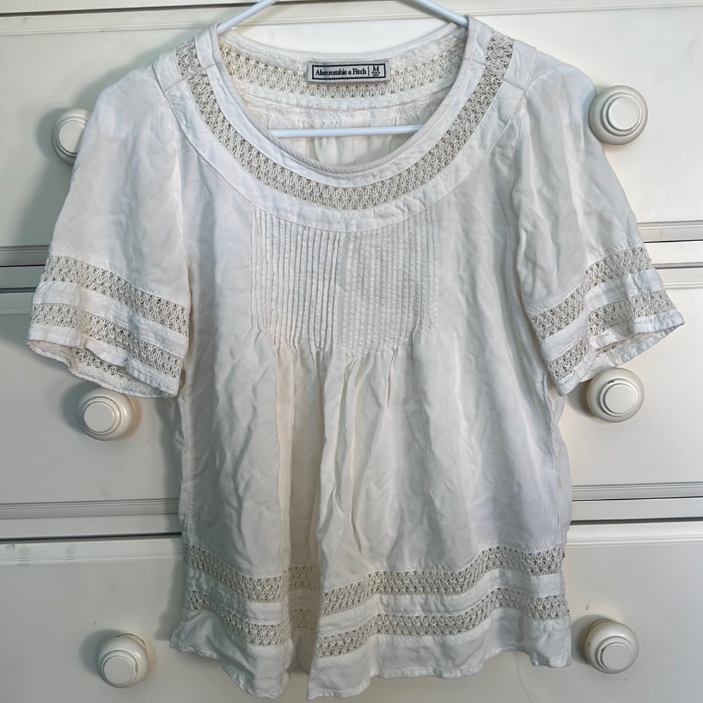 Abercrombie and Fitch White Peasant Top in Medium